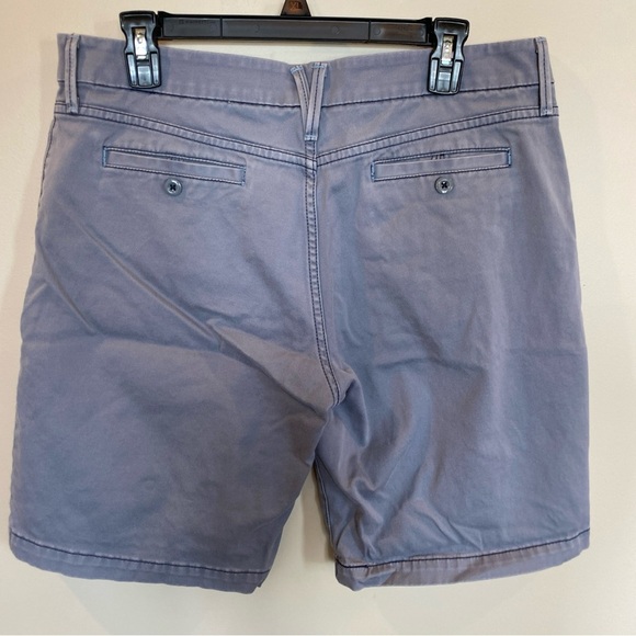 Levis Womens Jean Shorts Size 10 Mid Rise Medium Wash Gray Cotton Flat Front - Picture 4 of 5